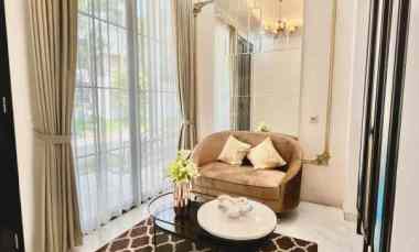 Taman Puspa Raya, Rumah 2 Lt Full Furnish, Hook, Ada Kolam Renang