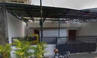 Dijual Rumah Bentuk Kantor dan Gudang di Area Gajah Mada, Keagungan
