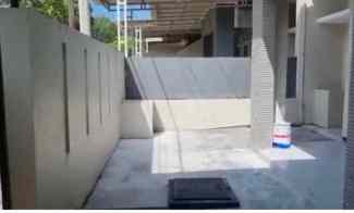 Buyer Only, Taman Wiguna Selatan, Minimalis Jalan Kembar Depan Taman