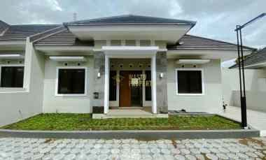 Rumah Modern, Siap Huni, 5 menit dari Smp Negeri 1 Kalasan