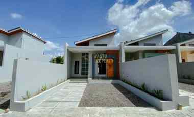 Rumah Siap Huni, Tanah Luas, 6 menit dari Rs Bhayangkara di Kalasan