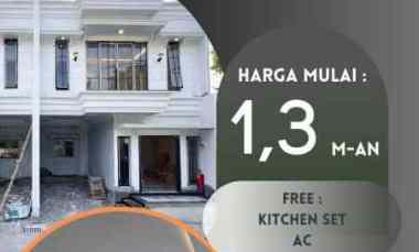 Rumah Rooftop Classic Modern Tanjung Barat Jakarta Selatan dekat Stasi