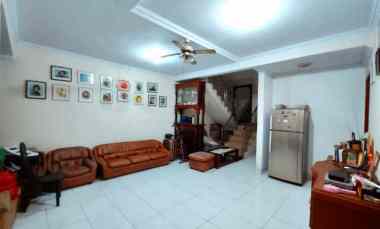 Dijual Rumah LT 154 m2 di Tanjung Duren, Jakarta Barat Murah