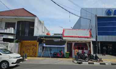 Rumah Second Murah Plus 2 Kios Dipinggir Jalan Raya Tanjung Duren