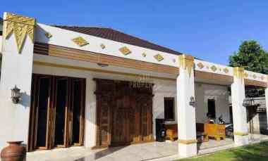 Rumah Super Luas dengan Nuansa Etnik Jawa - di Berbah Sleman