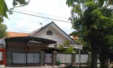 Dijual Rumah Tengah Kota