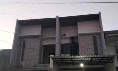 dijual rumah tenggilis