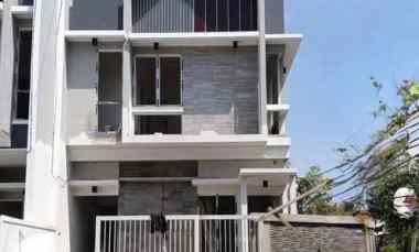 Rumah Lebar 8 di Tenggilis Tengah,150 meter dari Raya Prapen Jemursari