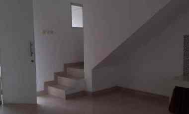 Dijual Rumah Terawat 2 Lantai di Serpong Park - BU