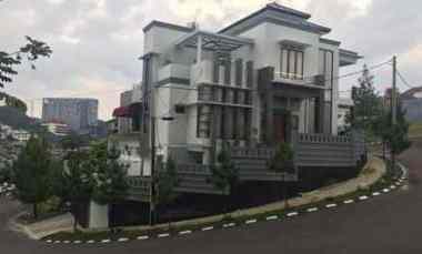 Dijual Rumah Mewah, Posisi Hook, View, Cluster Aman dan Nyaman di Seti