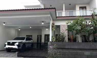 Dijual - Rumah Tinggal 2 Lantai Komplek Rispa