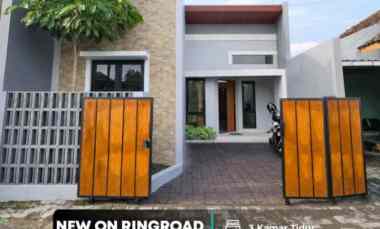 Rumah dalam Ringroad di Jambon, Sleman 4 km Kampus Ugm 200 meter jl