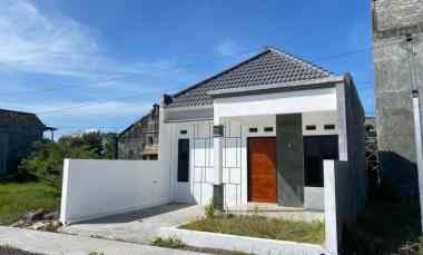 500m dari Jalan Raya, 4 menit ke RS. Rumah Strategis untuk Keluarga