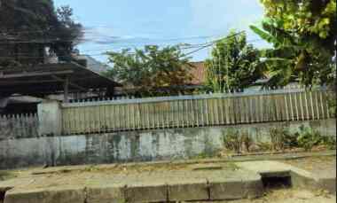 dijual rumah tua butuh renovasi di tebet lokasi ramai