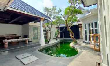Rumah Kolonial Ada Kolam Renang di Tukad Badung Renon dekat Sanur Bali