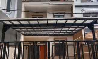 Rumah Baru 3 Lantai dekat Toserba Griya Bubat dan Trans Studio Mall