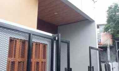 dijual rumah utan kayu