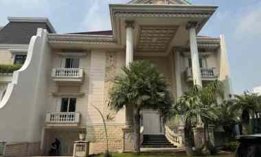 Rumah Klasik Classic Vbr Pakuwon Indah Semi Furnish Surabaya Kpr