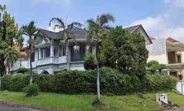 dijual rumah villa bukit indah pakuwon