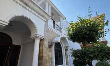 dijual rumah villa bukit mas