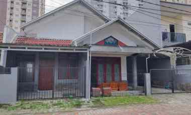 Rumah Tengah Kota Villa Kalijudan dekat Galaxy Mall dan Pakuwon City
