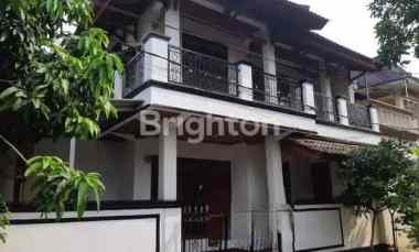 dijual rumah villa mahkota pesona