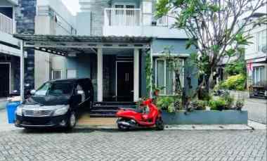 Dijual Rumah Posisi Hook di Villa Mutiara Cibubur 2 Depok