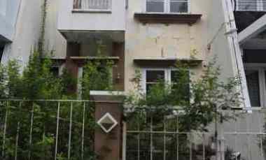 dijual rumah villa permata gading