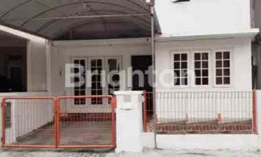 Murah Rumah Siap Huni Villa Valensia Lontar dekat Pakuwon Mall, Gwalk