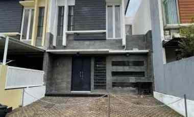 B.U Jual Cepat 2 Lantai Siap Huni Village Garden dekat Dharmahusada