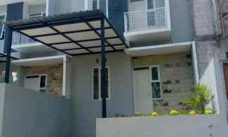 Rumah Villa 2 Lantai Perumahan Poros Jalan di Wagir Malang