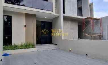 Rumah Desain Scandinavian, Full Furnished Timur Minomartani