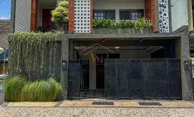 Dijual Rumah Mewah 3 Lantai di Sleman 15 menit dari Kampus Upn