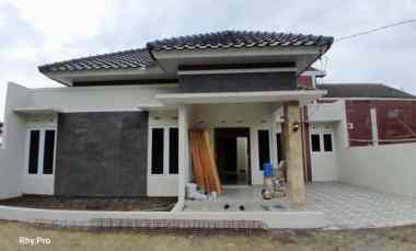 Rumah Baru Siap Huni dekat Kampus UII dan Pasar Jangkang