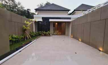Rumah Modern Siap Huni, Tanah Luas Asri di Ngemplak, Sleman