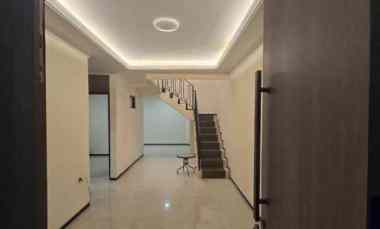 dijual rumah wiguna