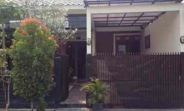 Rumah Cluster Bata Merah Bebas Banjir dekat Station Bekasi Timur