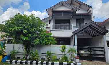 DIjual Cepat Rumah 2 Lantai di Wisma Pagesangan dekat Masjid Agung Sby