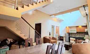 Dijual Rumah Wisma Permai dekat Unair ITS Galaxy Mall Siap Huni