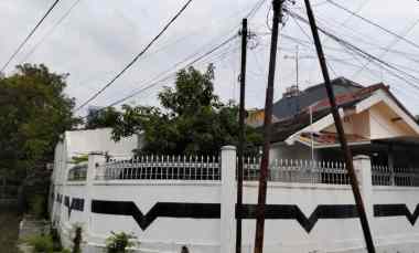 Rumah Terawat Wisma Permai Dharmahusada Surabaya, 1.5 Lantai, Nego