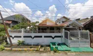 Rumah Hook Wisma Permai, Surabaya sudah Direnovasi Furnished