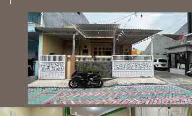 Rumah Hook Cluster Wolter Monginsidi Pedurungan Semarang