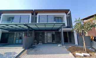 Rumah Baru Minimalis Modern di Woodland Citraland, Surabaya