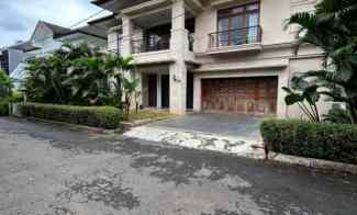 ZN130 Townhouse 2 Lt. Cantik Strategis Semi Furnished di Ampera