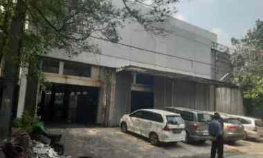dijual showroom mobil lokasi gunung saharu jakarta