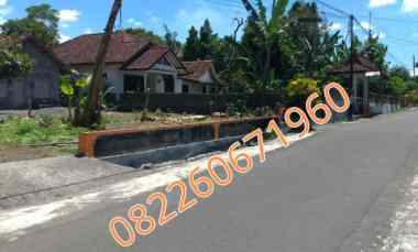 Pekarangan Bagus di Barat Pasar Sleman. Area Caturharjo Sleman