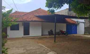 Tanah Luas Bonus Rumah Tua Cibubur Ciracas Jakarta Timur