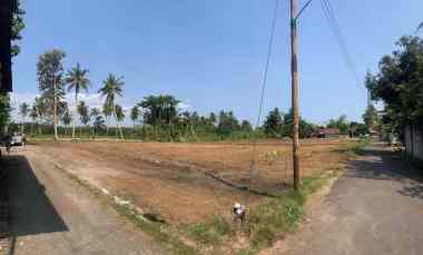 Tanah Dijual di Gedongan Utara Lampu merah Gedongan Moyudan