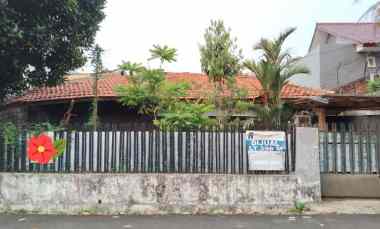 Rumah Murah Hitung Tanah di Komplek Gudang Peluru, Tebet,jakarta Selat