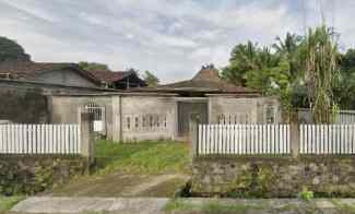 Tanah Mangku Aspal di Tempel Sleman Bonus Bangunan Joglo